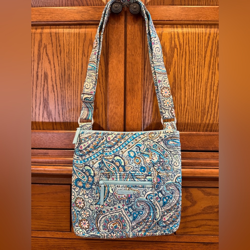 Vera Bradley Daisy Dot Paisley Hipster Tote Medium Brand New NWOT